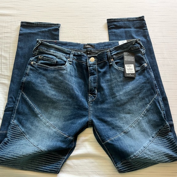 True Religion 36 Rocco Relaxed Skinny Jeans - Picture 4 of 16